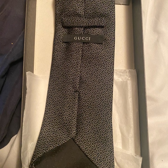 Gucci neck tie - Picture 3 of 3